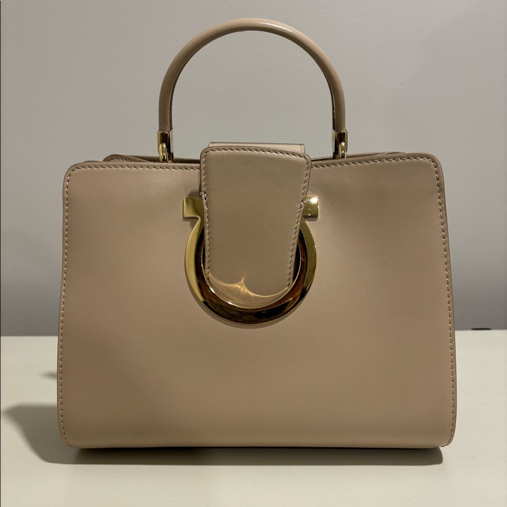 Ferragamo Thea bag